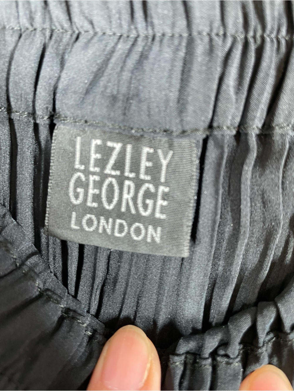 Vintage Lezley George London Black Pleated Maxi Skirt Y2K Minimalist Midi Small - Picture 7 of 15